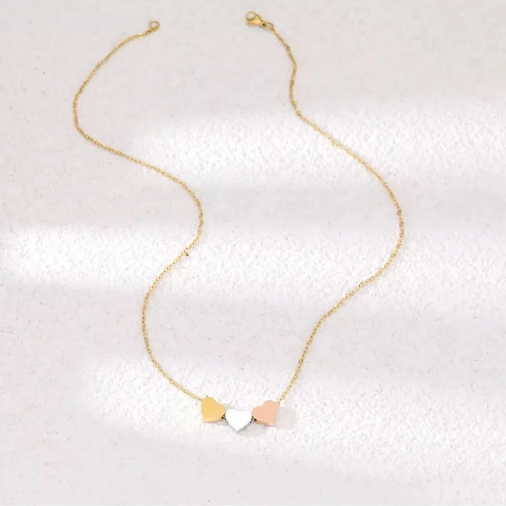 ⚜️𝟯𝟬%𝗢𝗙𝗙 𝗯𝘂𝗻𝗱𝗹𝗲𝘀 𝟯+⚜️ NEW 3 Hearts Stainless Steel Necklace - Picture 6 of 14